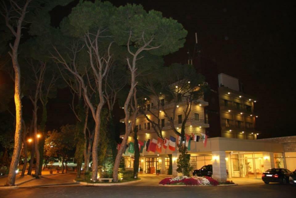 Bzommar Palace Hotel Джуния Экстерьер фото